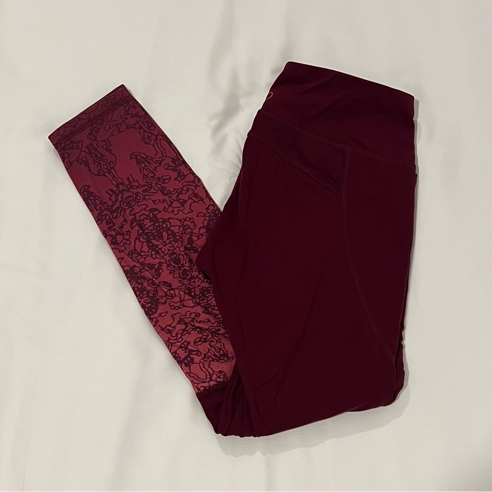 CALIA by Carrie Underwood Energize 7/8 Leggings in Crimson Trek/Ombré Scroll - Picture 9 of 14